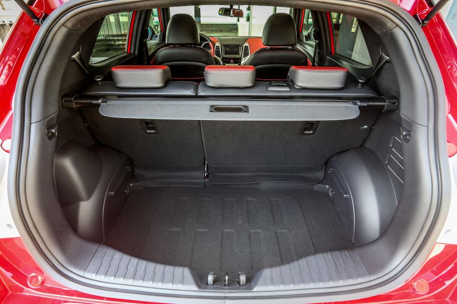  SsangYong Tivoli 2015 года  (фото 27 из 30)
